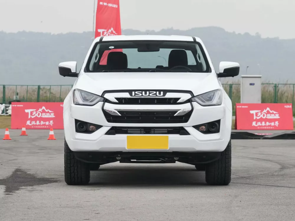 Автомобиль Isuzu T30 Explorer Пикап Двойная кабина