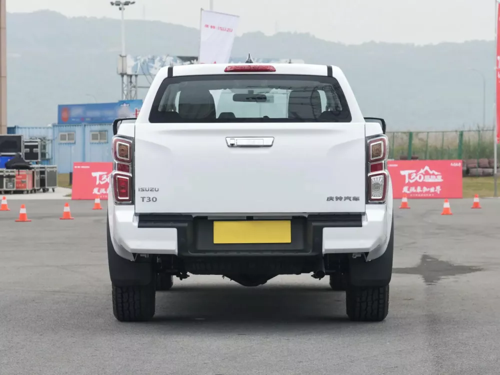Автомобиль Isuzu T30 Explorer Пикап Двойная кабина