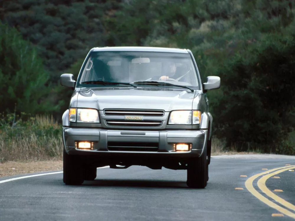 Автомобиль Isuzu Trooper II Внедорожник (5 дверей)