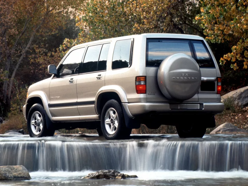 Автомобиль Isuzu Trooper II Внедорожник (5 дверей)