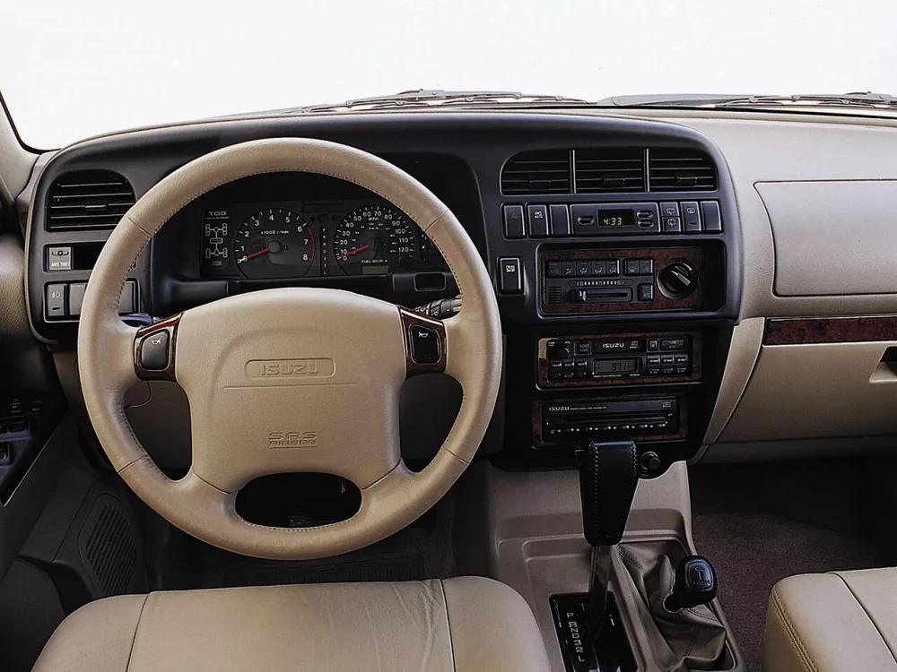 Автомобиль Isuzu Trooper II Внедорожник (5 дверей)