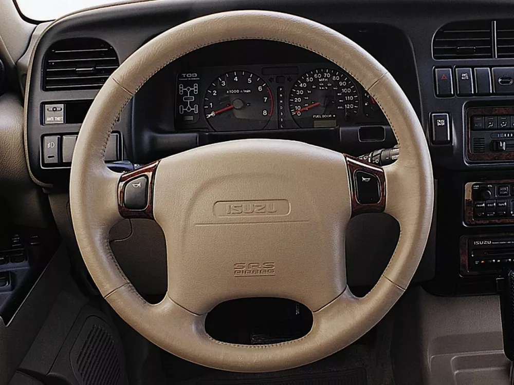 Автомобиль Isuzu Trooper II Внедорожник (5 дверей)
