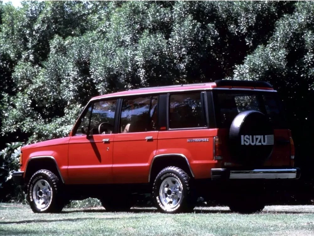 Автомобиль Isuzu Trooper I Внедорожник (5 дверей)