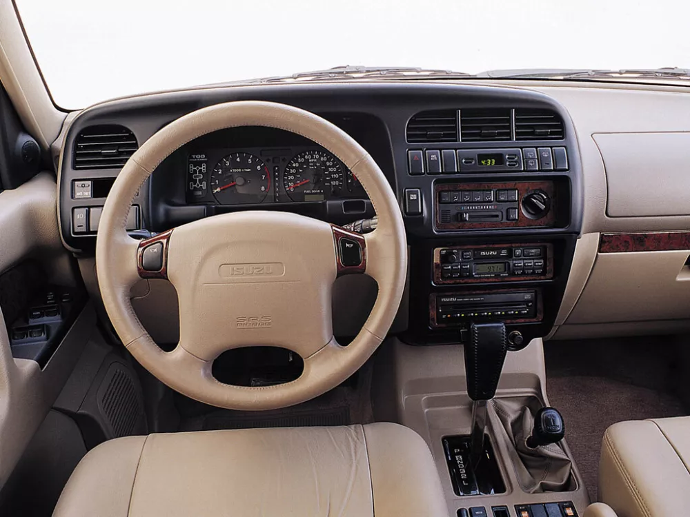 Автомобиль Isuzu Trooper II Внедорожник (3 двери)