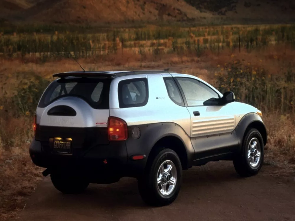 Автомобиль Isuzu VehiCross Внедорожник (3 двери)