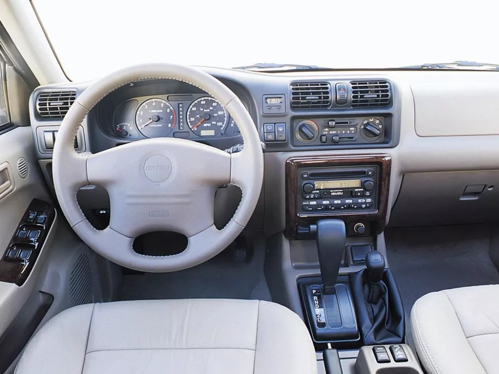 Автомобиль Isuzu Rodeo II Внедорожник (5 дверей)