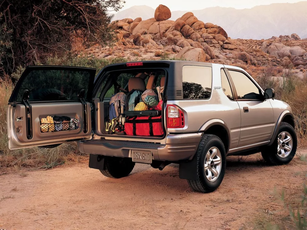 Автомобиль Isuzu Rodeo II Внедорожник открытый