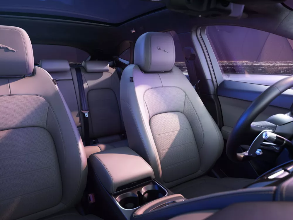 Автомобиль Jaguar E-Pace I Рестайлинг Внедорожник (5 дверей)