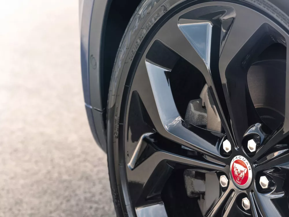 Автомобиль Jaguar E-Pace I Рестайлинг Внедорожник (5 дверей)
