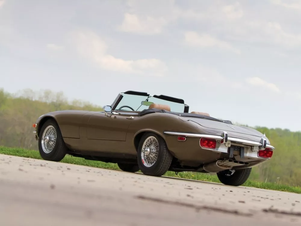 Автомобиль Jaguar E-type Series 3 Кабриолет