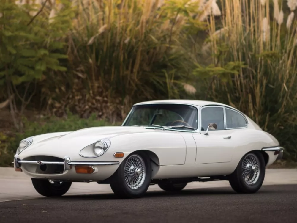 Автомобиль Jaguar E-type Series 2 Купе