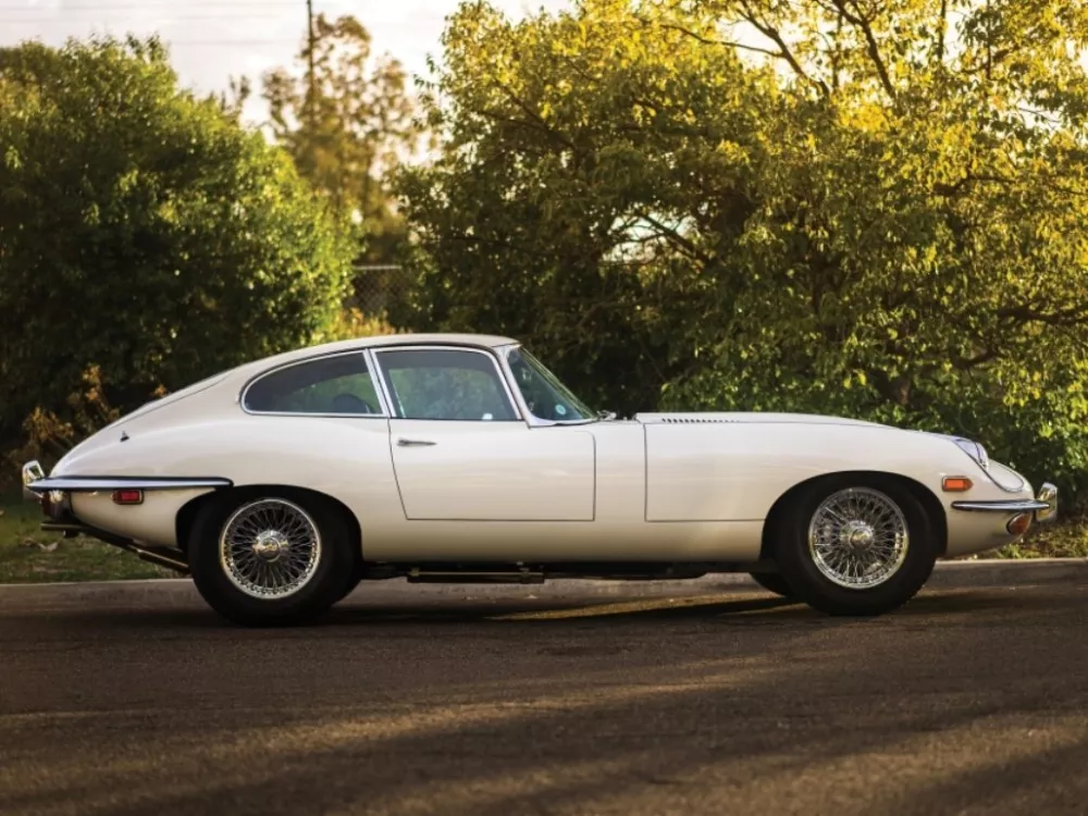 Автомобиль Jaguar E-type Series 2 Купе