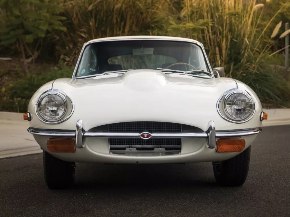 Автомобиль Jaguar E-type Series 2 Купе