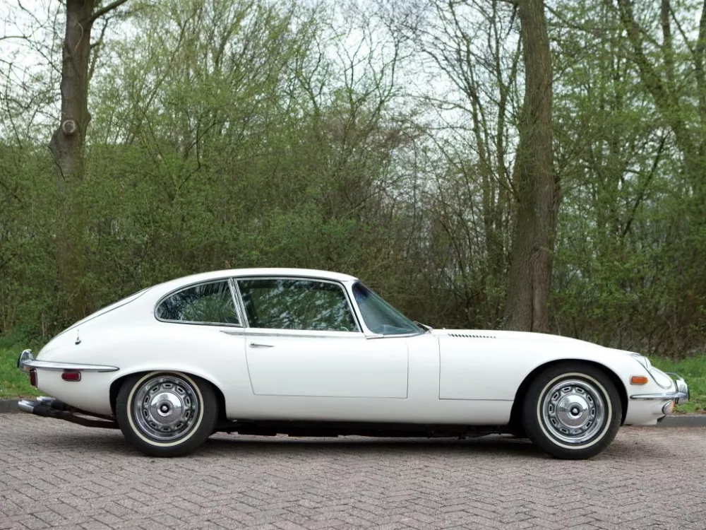 Автомобиль Jaguar E-type Series 3 Купе