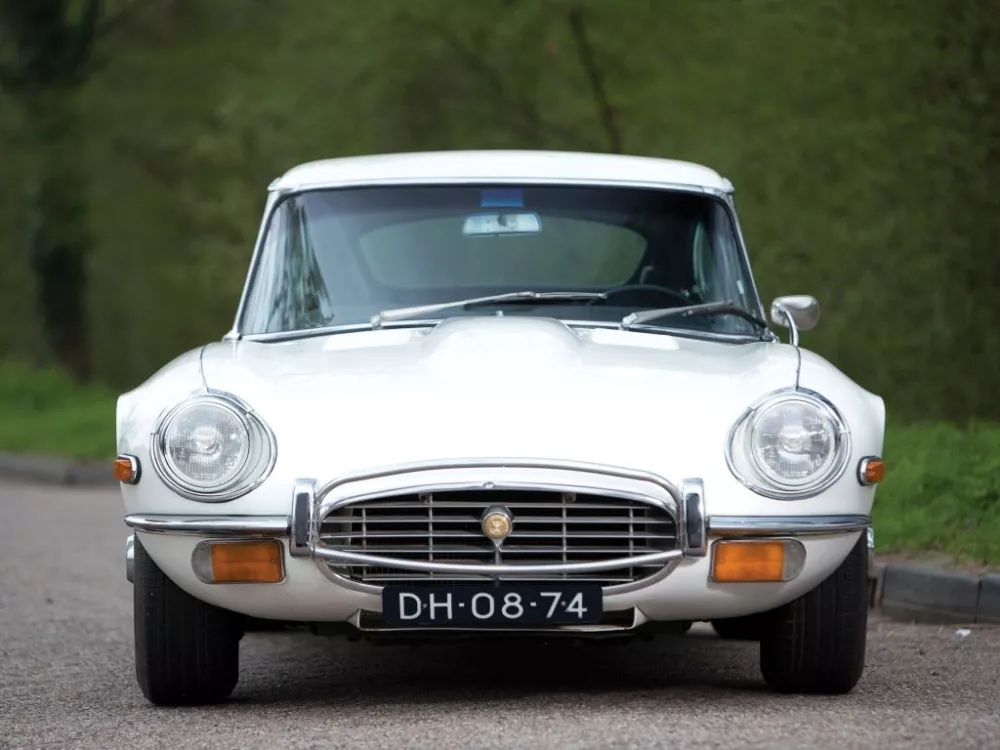 Автомобиль Jaguar E-type Series 3 Купе