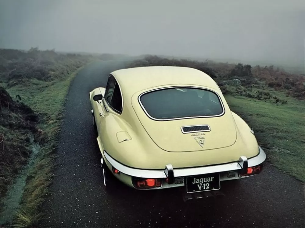 Автомобиль Jaguar E-type Series 3 Купе