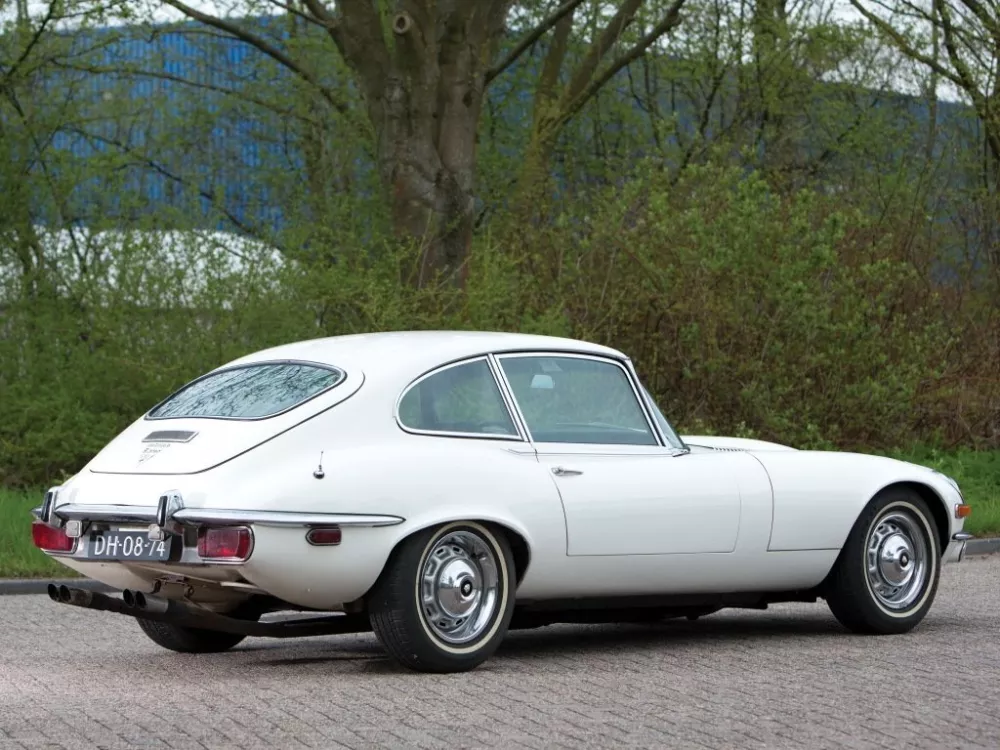 Автомобиль Jaguar E-type Series 3 Купе