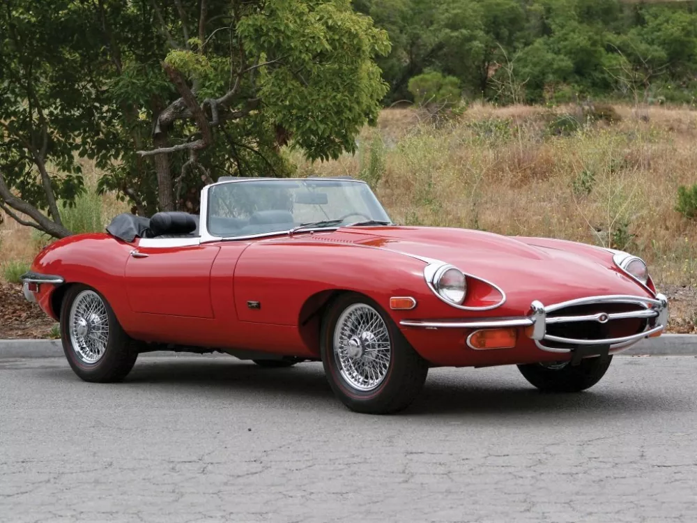 Автомобиль Jaguar E-type Series 2 Кабриолет