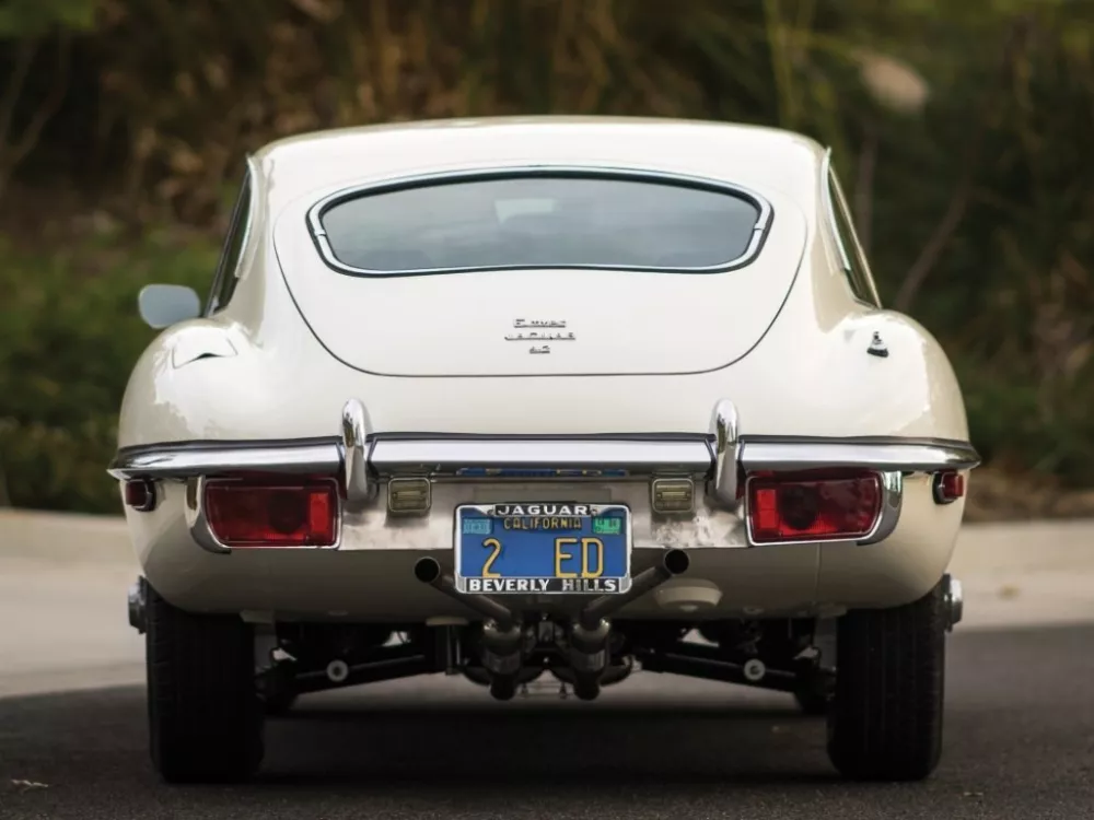 Автомобиль Jaguar E-type Series 2 Купе