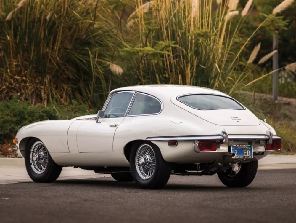 Автомобиль Jaguar E-type Series 2 Купе