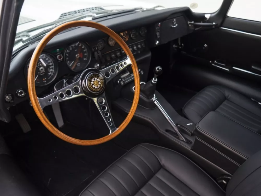 Автомобиль Jaguar E-type Series 2 Купе