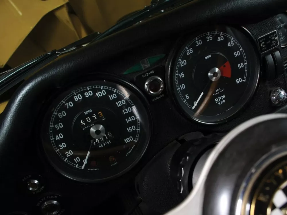 Автомобиль Jaguar E-type Series 2 Купе