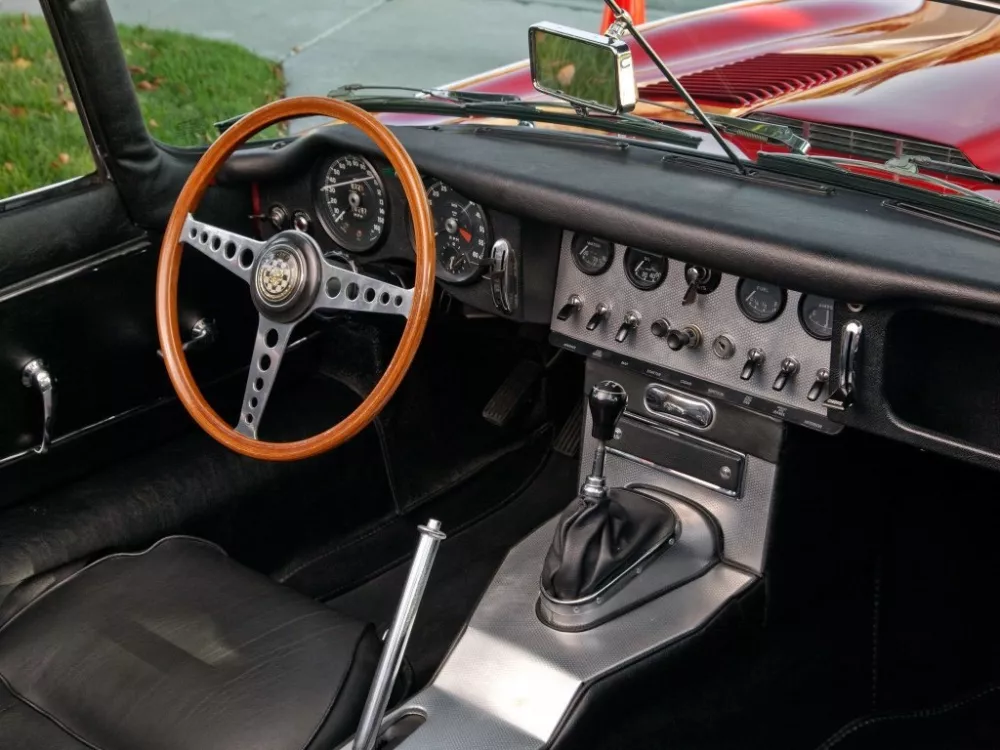 Автомобиль Jaguar E-type Series 1 Кабриолет