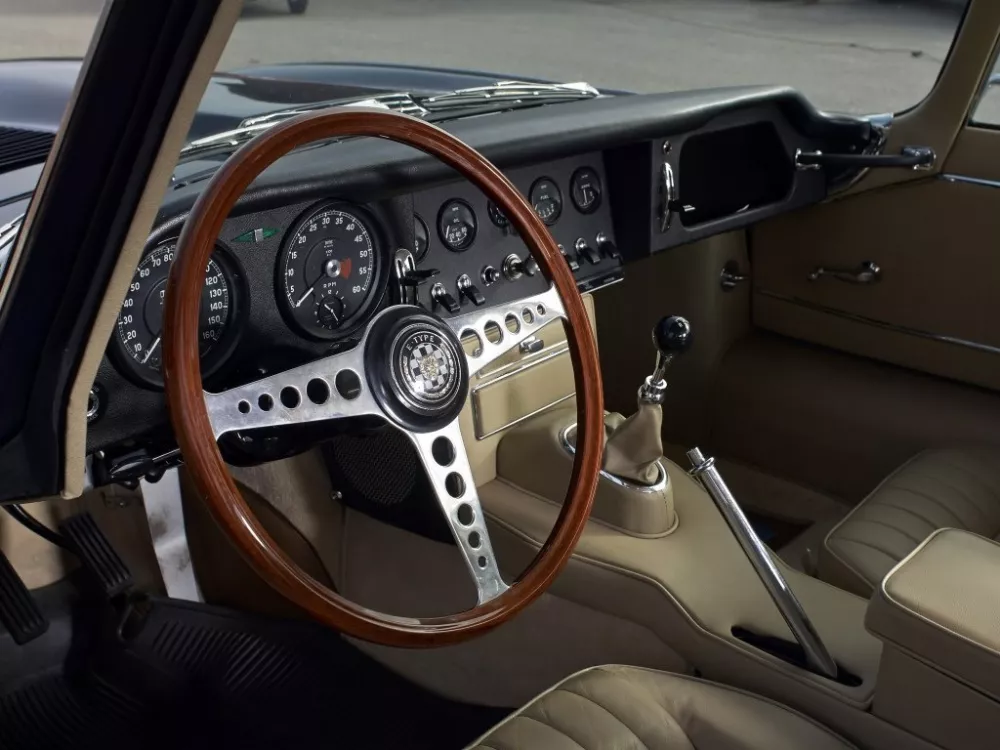 Автомобиль Jaguar E-type Series 1 Купе