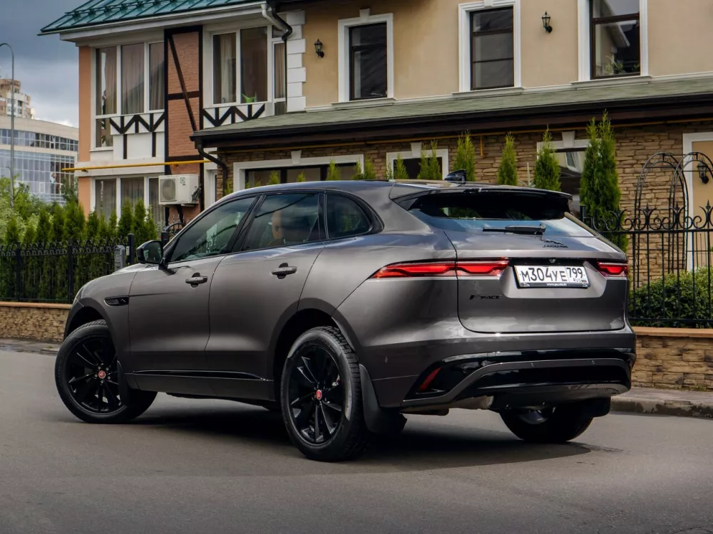 Автомобиль Jaguar F-Pace I Рестайлинг Внедорожник (5 дверей)