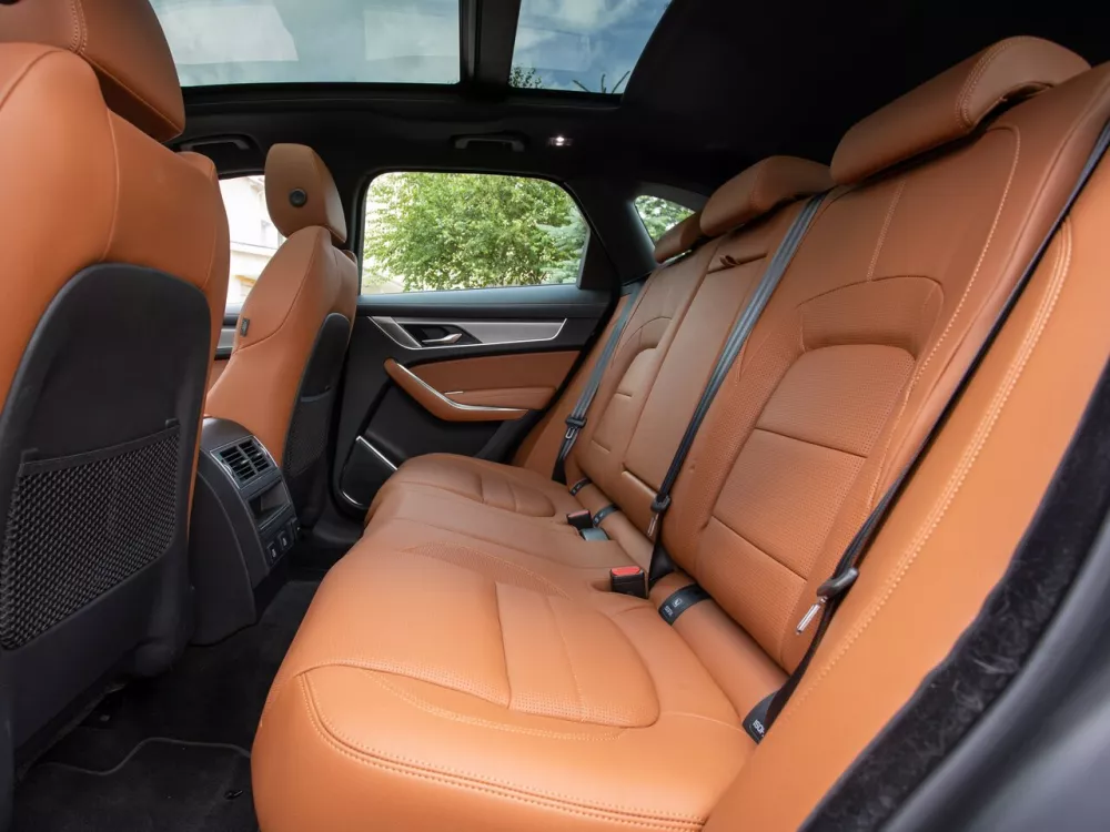 Автомобиль Jaguar F-Pace I Рестайлинг Внедорожник (5 дверей)