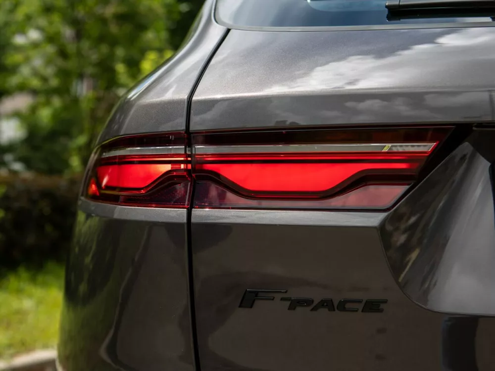 Автомобиль Jaguar F-Pace I Рестайлинг Внедорожник (5 дверей)