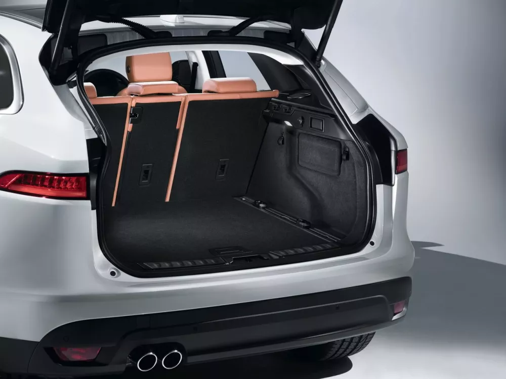 Автомобиль Jaguar F-Pace I Внедорожник (5 дверей)