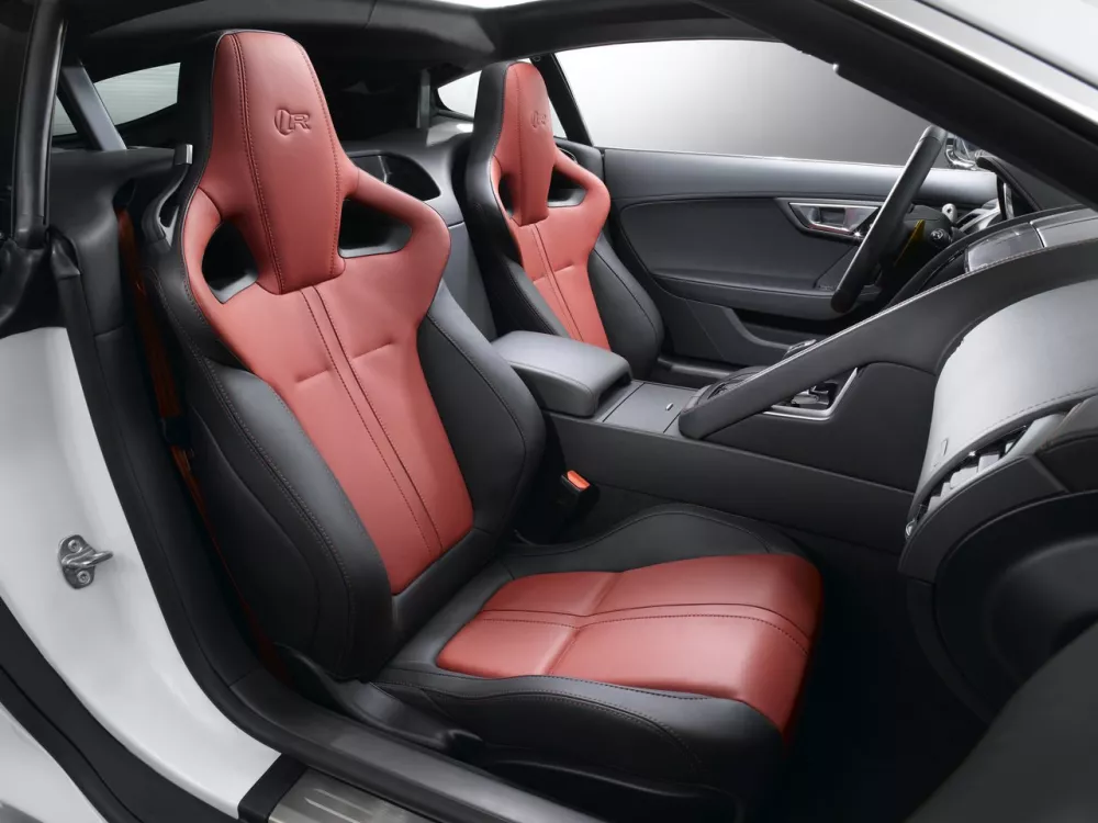 Автомобиль Jaguar F-Type I Купе
