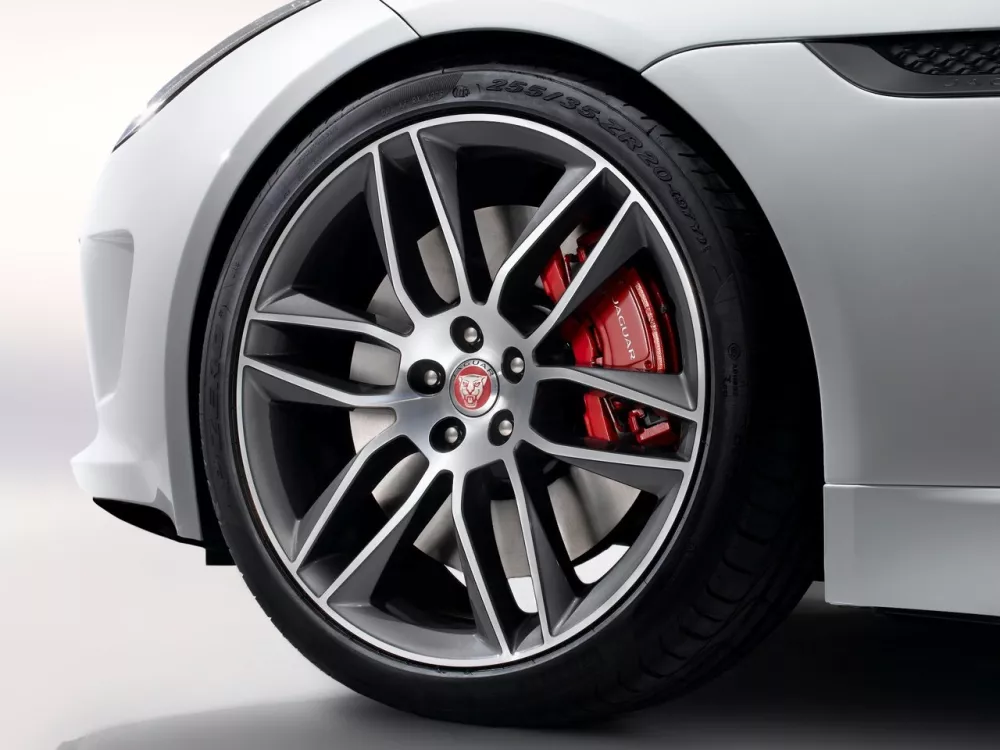 Автомобиль Jaguar F-Type I Купе