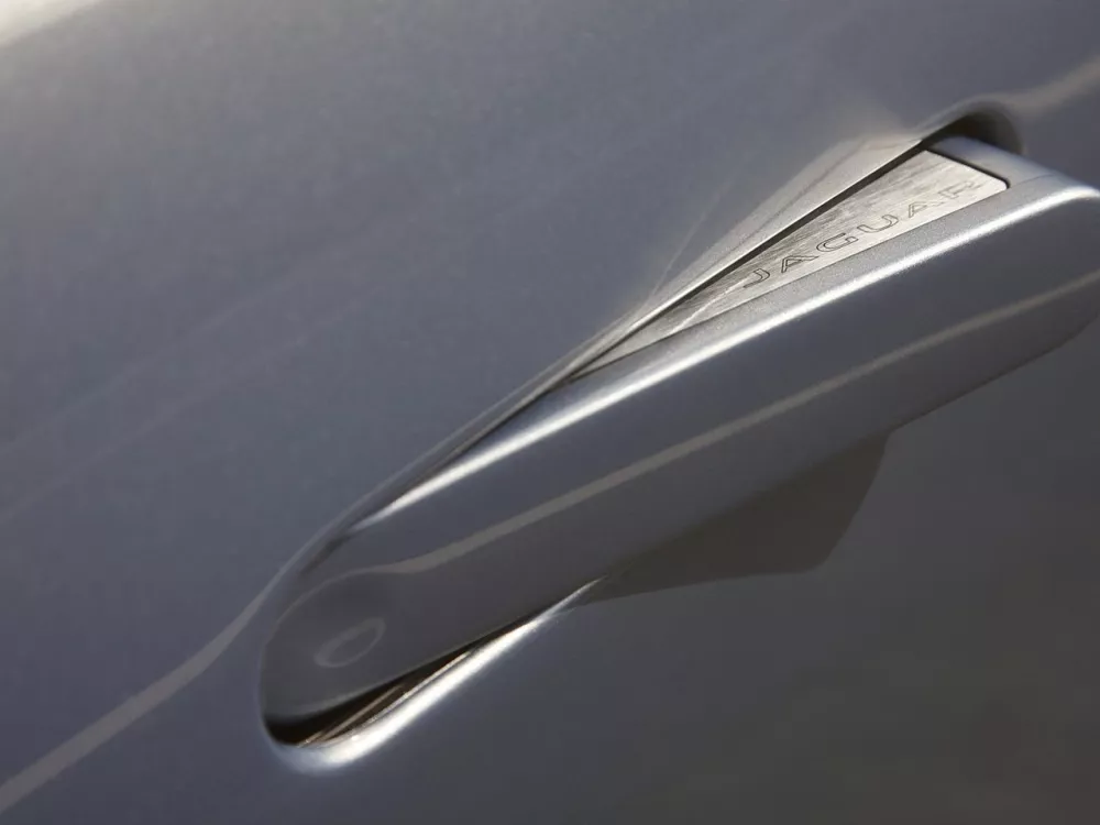 Автомобиль Jaguar F-Type I Родстер