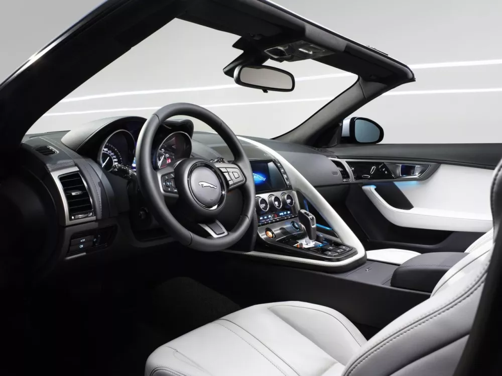 Автомобиль Jaguar F-Type I Родстер