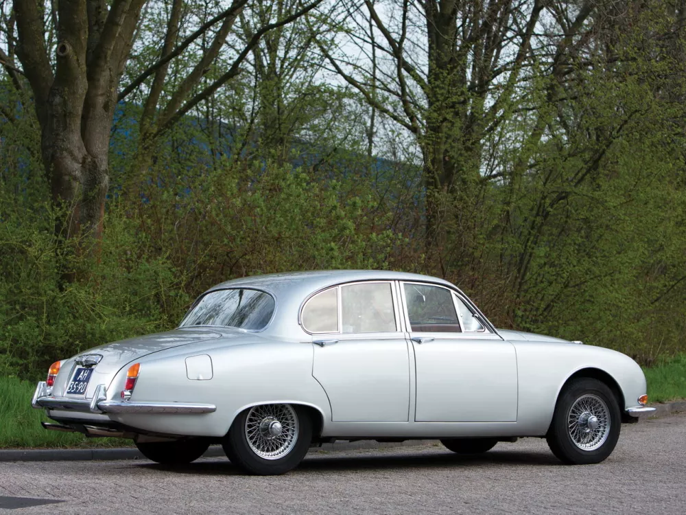 Автомобиль Jaguar S-Type (1963) Седан
