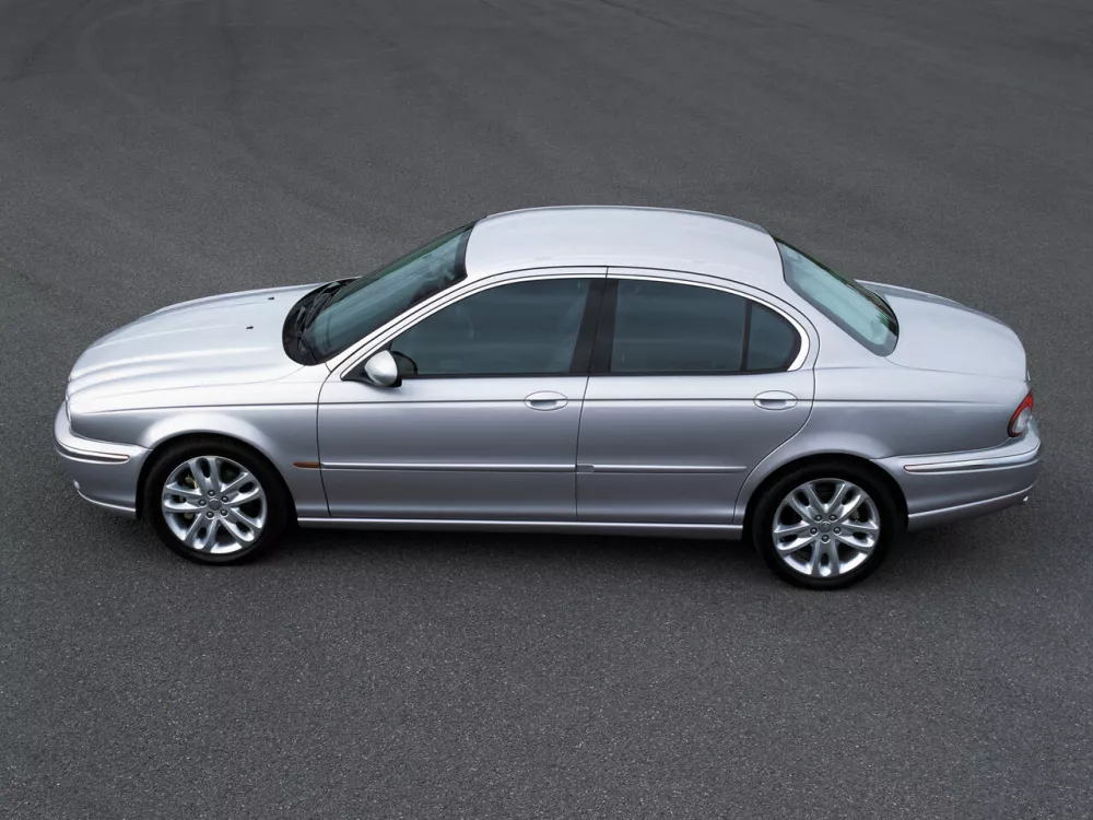 Автомобиль Jaguar X-Type I Седан