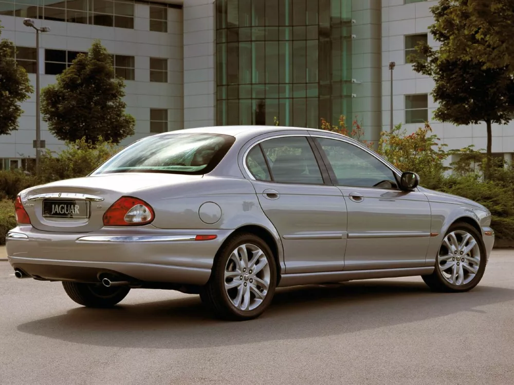 Автомобиль Jaguar X-Type I Седан