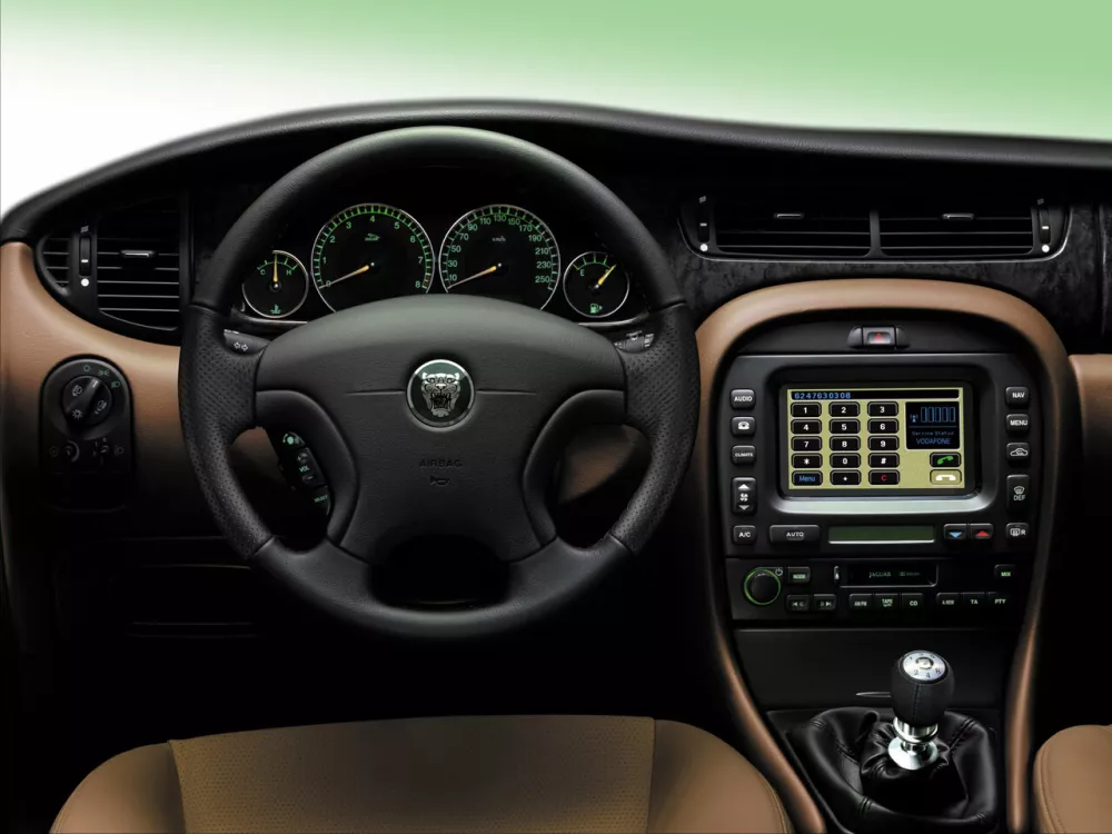 Автомобиль Jaguar X-Type I Седан