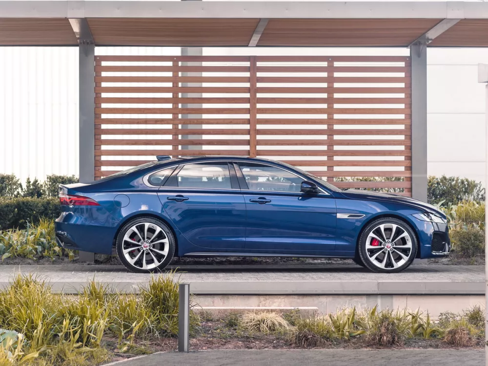Автомобиль Jaguar XF II Рестайлинг Седан