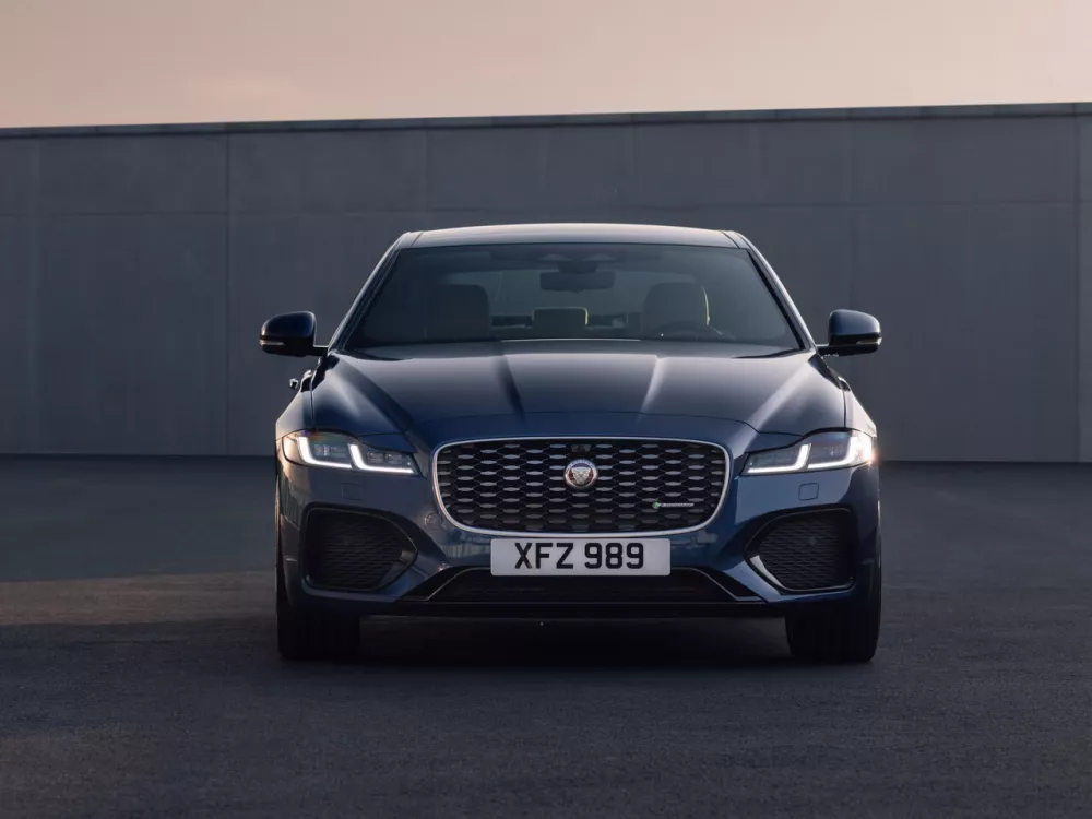 Автомобиль Jaguar XF II Рестайлинг Седан