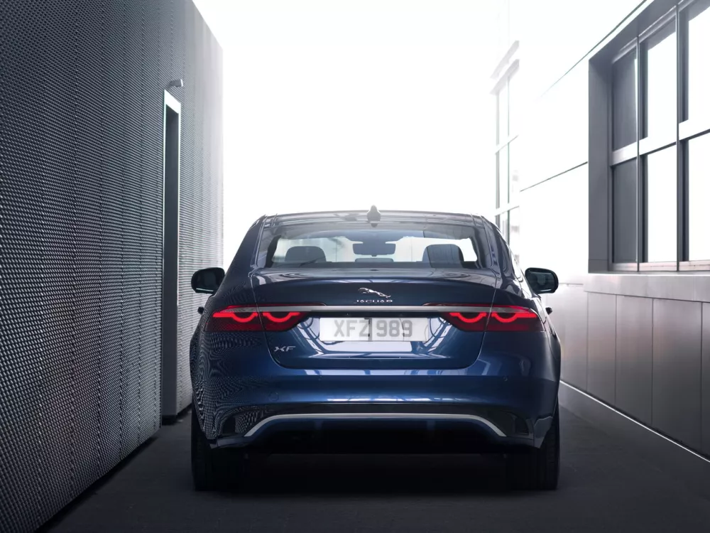Автомобиль Jaguar XF II Рестайлинг Седан