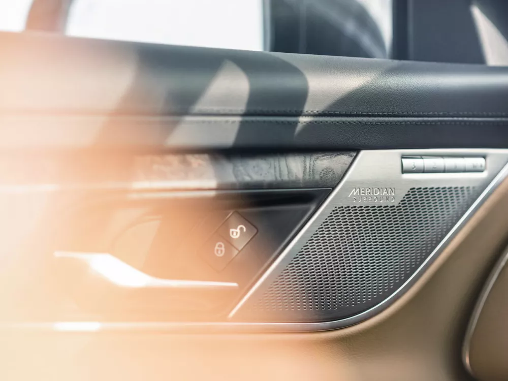 Автомобиль Jaguar XF II Рестайлинг Седан