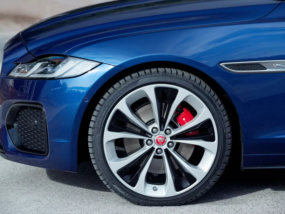 Автомобиль Jaguar XF II Рестайлинг Седан