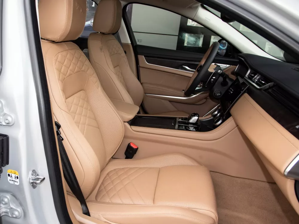 Автомобиль Jaguar XF II Рестайлинг Седан L