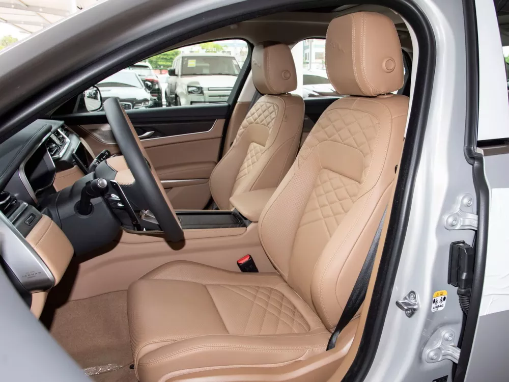 Автомобиль Jaguar XF II Рестайлинг Седан L