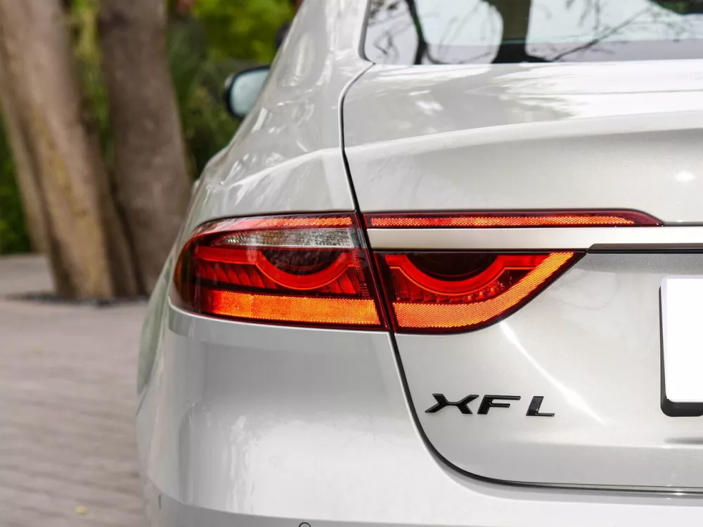 Автомобиль Jaguar XF II Рестайлинг Седан L
