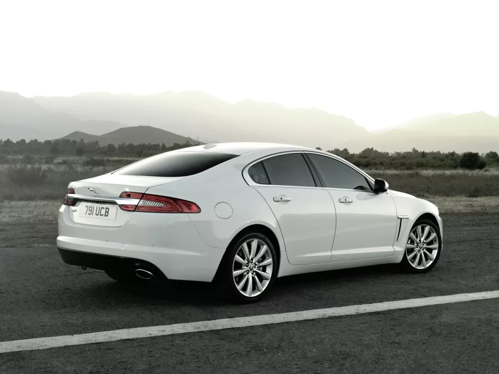 Автомобиль Jaguar XF I Рестайлинг Седан