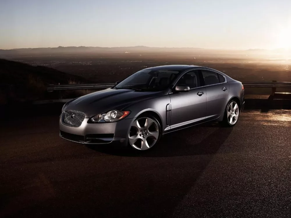Автомобиль Jaguar XF I Седан